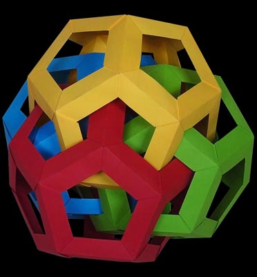 Intersecting Dodecahedra – Mathematical Origami – Mathigon